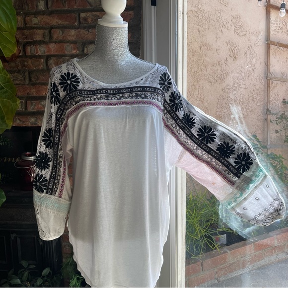 FREE PEOPLE Tripoli Oversized Printed Blouse Size XS - Picture 6 of 10